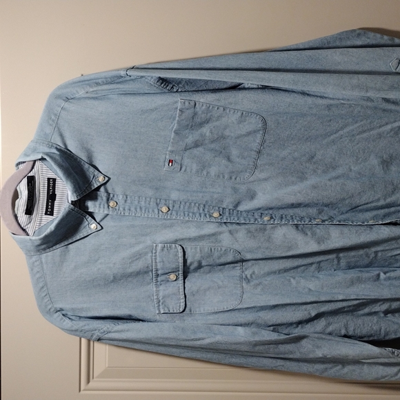 Xxl Tommy Hilfiger long sleeve button down shirt - Picture 7 of 10